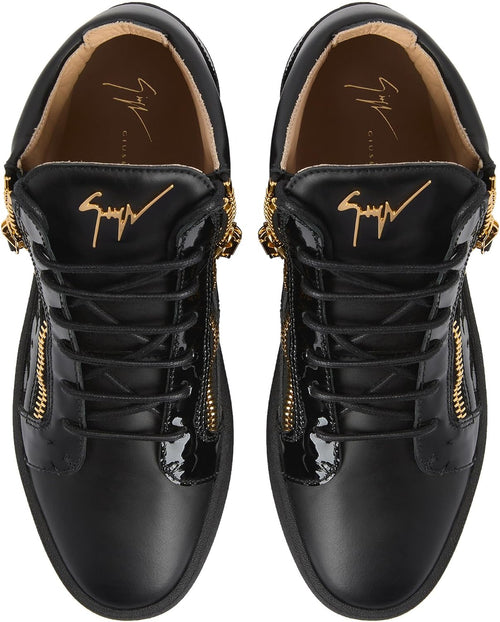 Giuseppe Zanotti, Kriss